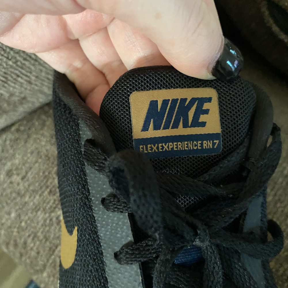 Nike Running Shoes - Picture 3 of 5